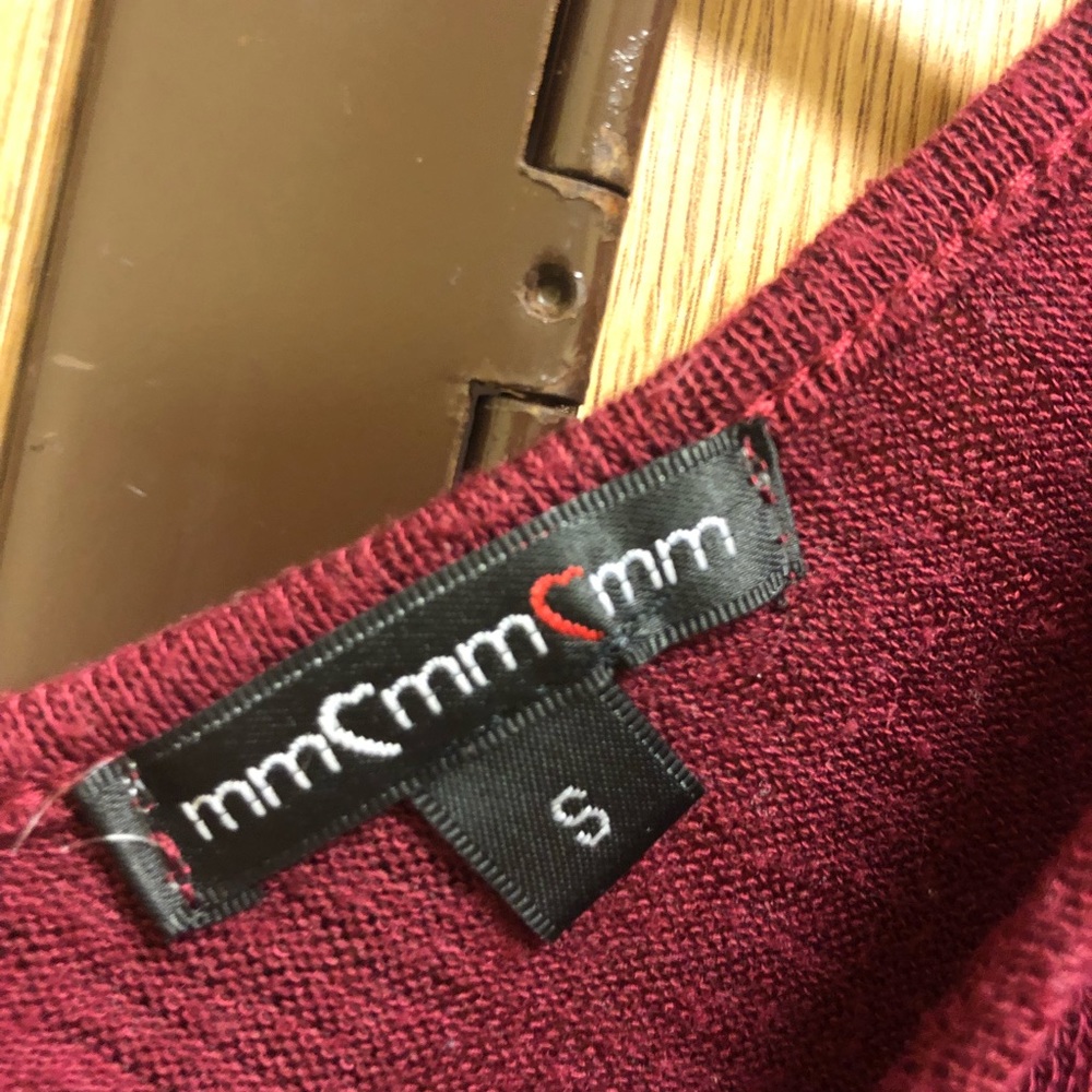 Maroon top - Picture 3 of 3